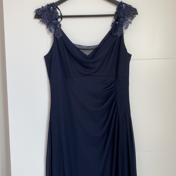 NWT Melanie Lyne beaded Gown - navy blue - Picture 2 of 5